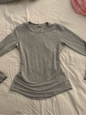 lululemon athletica Light Gray Long Sleeve Crew